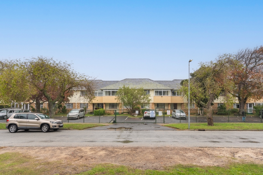 1 Bedroom Property for Sale in Pinelands Western Cape